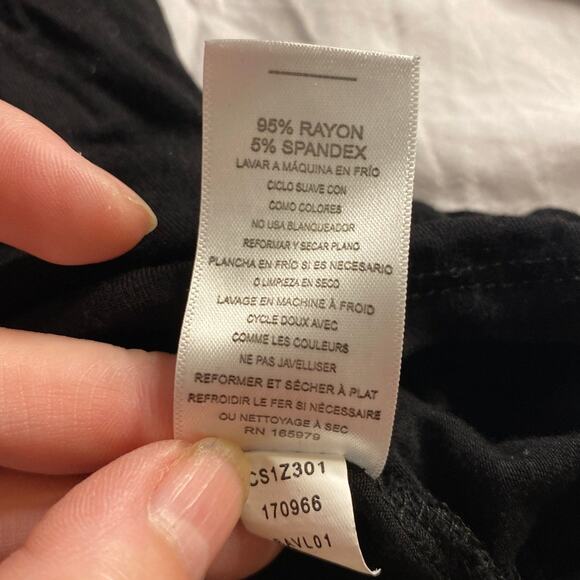 Minimalist Black High-Low Tunic Top Cable & Gauge Size XL - Picture 5 of 6